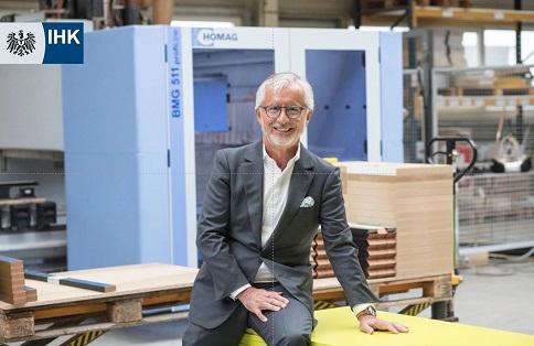 Münch+Münch IHK-Industrieausschuss - Jörg Münch im Hightech-Maschinenpark