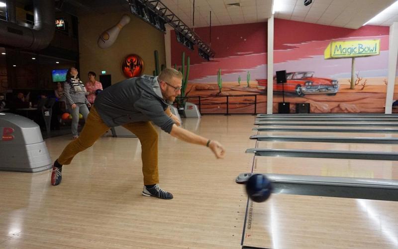 Münch+Münch Teamevent Bowling - Bowler beim Wurf