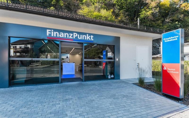 Münch+Münch Frankfurter Volksbank Taunus Sparkasse - Eingangsportal FinanzPunkt