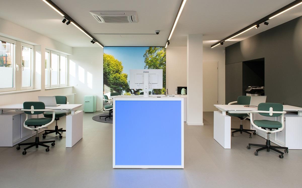Münch+Münch Frankfurter Volksbank Taunus Sparkasse - FinanzPunkt Theke in Blau 