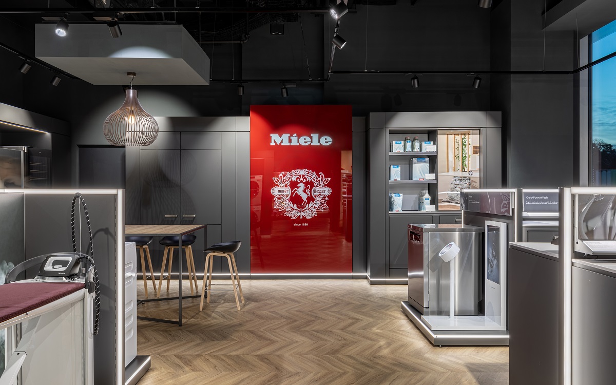 Münch+Münch Miele Experience Center Bukarest - Blick auf Brandwall